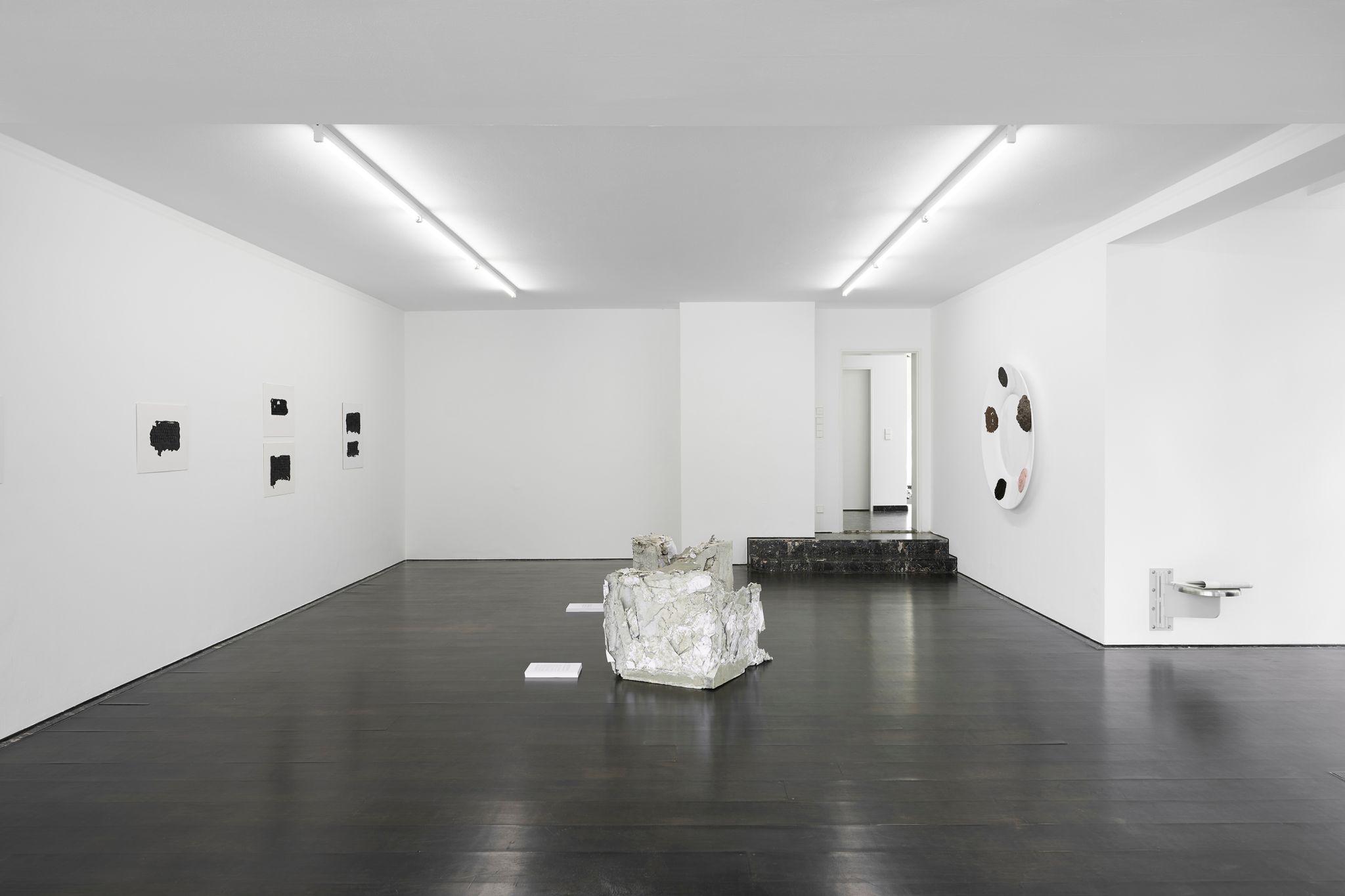 Installation view, Benefit of the Doubt, Deborah Schamoni, 2021