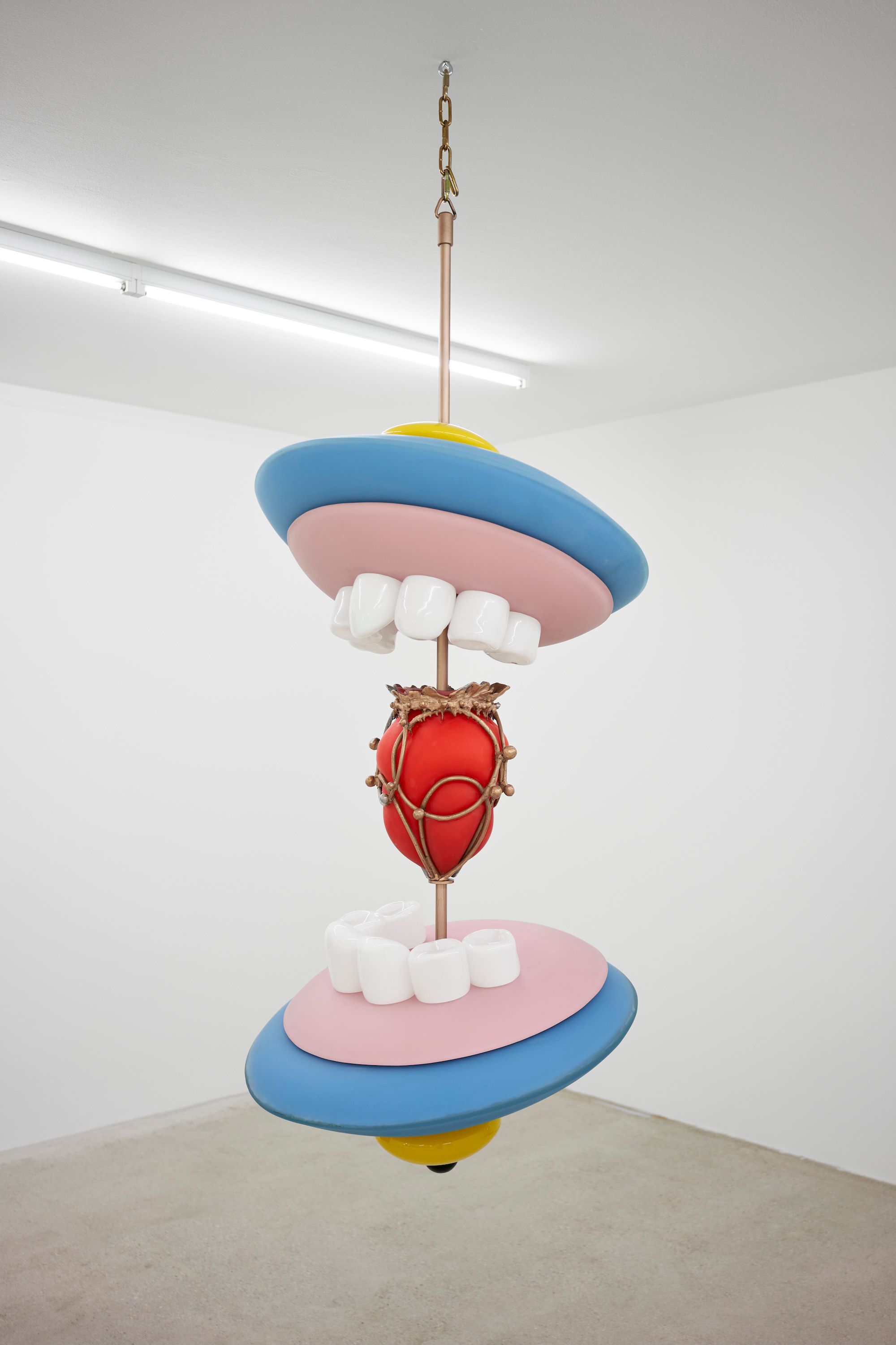 Eric Sidner, Breathing Heart, 2022, Glass, bronze, brass, 164 ⁠× ⁠68 ⁠× ⁠68 ⁠⁠cm