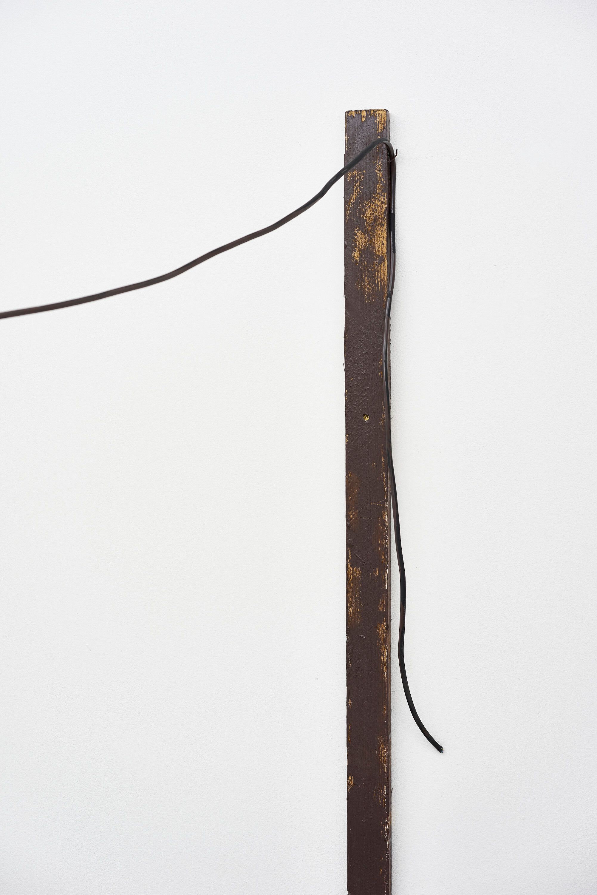 Gerry Bibby and Henrik Olesen, Power Line (detail), 2016, Wood, paint, cable, 250 ⁠× ⁠140 ⁠× ⁠357 ⁠⁠cm