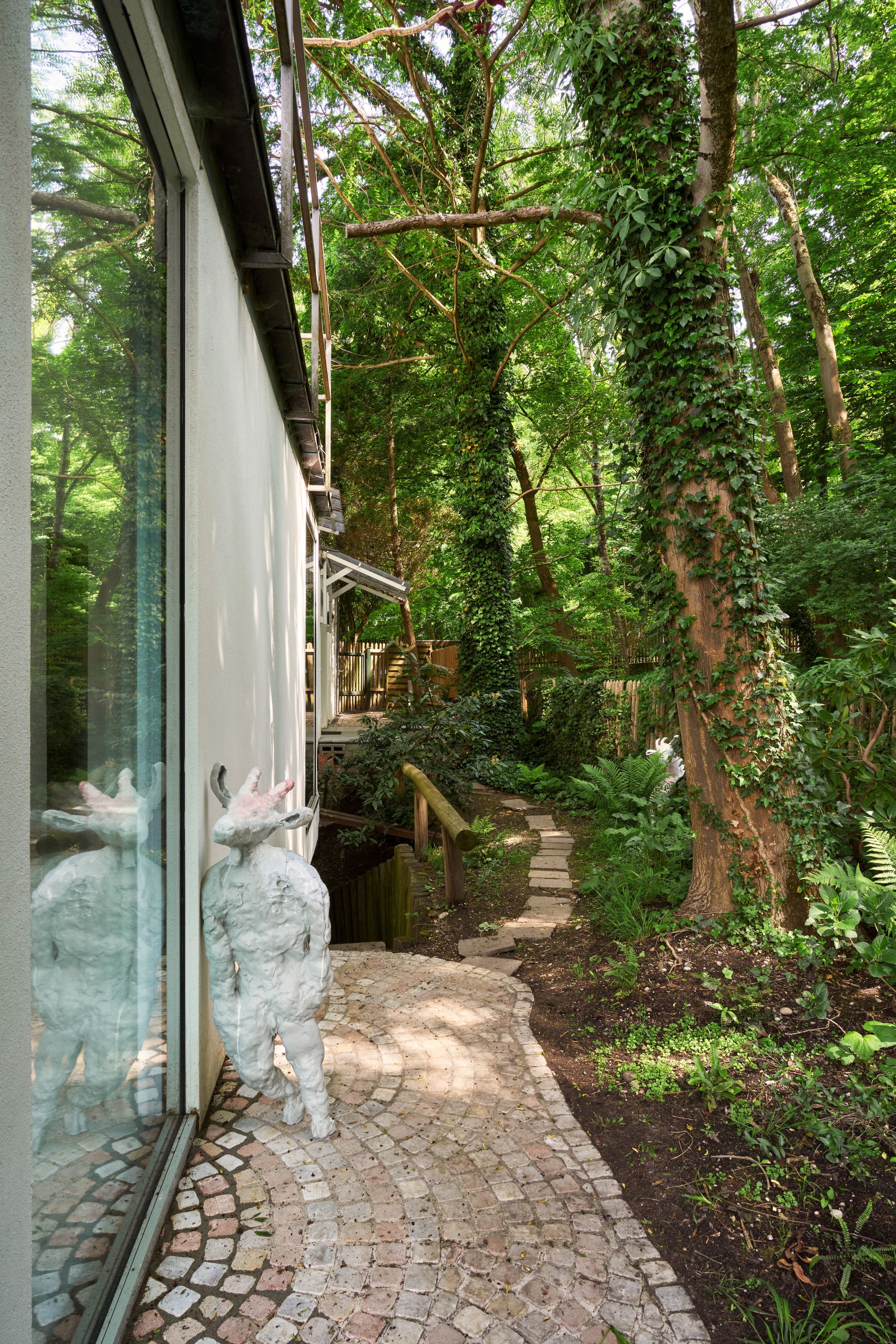 Installation view, FOXY PARK, Deborah Schamoni, 2025