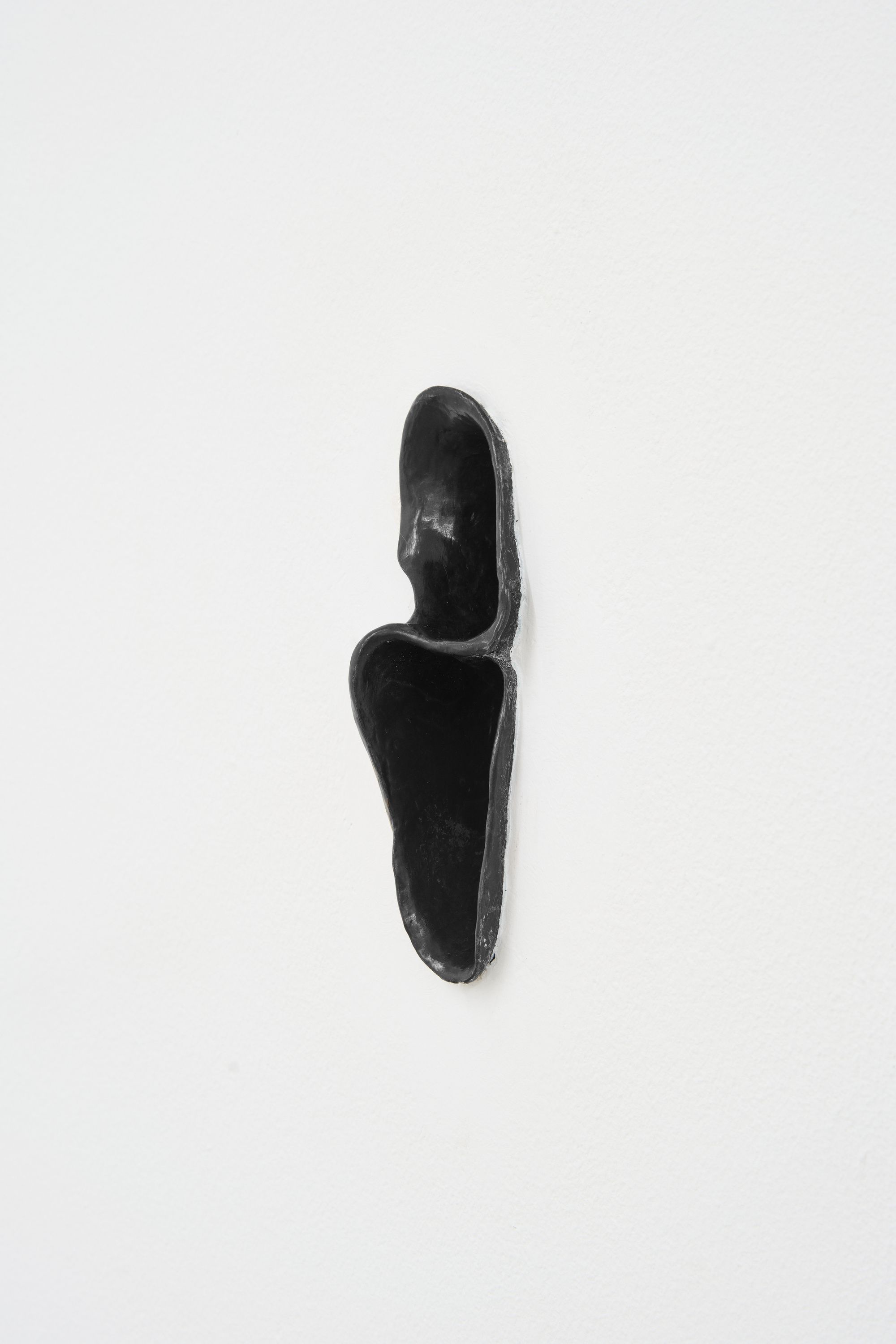 Maria VMier, Koordinaten (detail), 2025, Bronze (vier Teile), 105 ⁠× ⁠100 ⁠× ⁠10 ⁠⁠cm