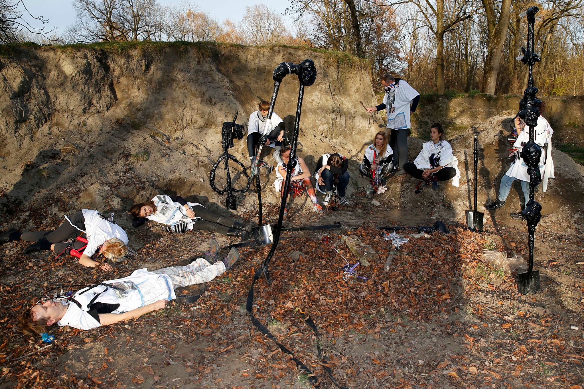 KAYA, Herzogpark Burial, 2015, Video, 33 min, Production still by Dominik Bindl