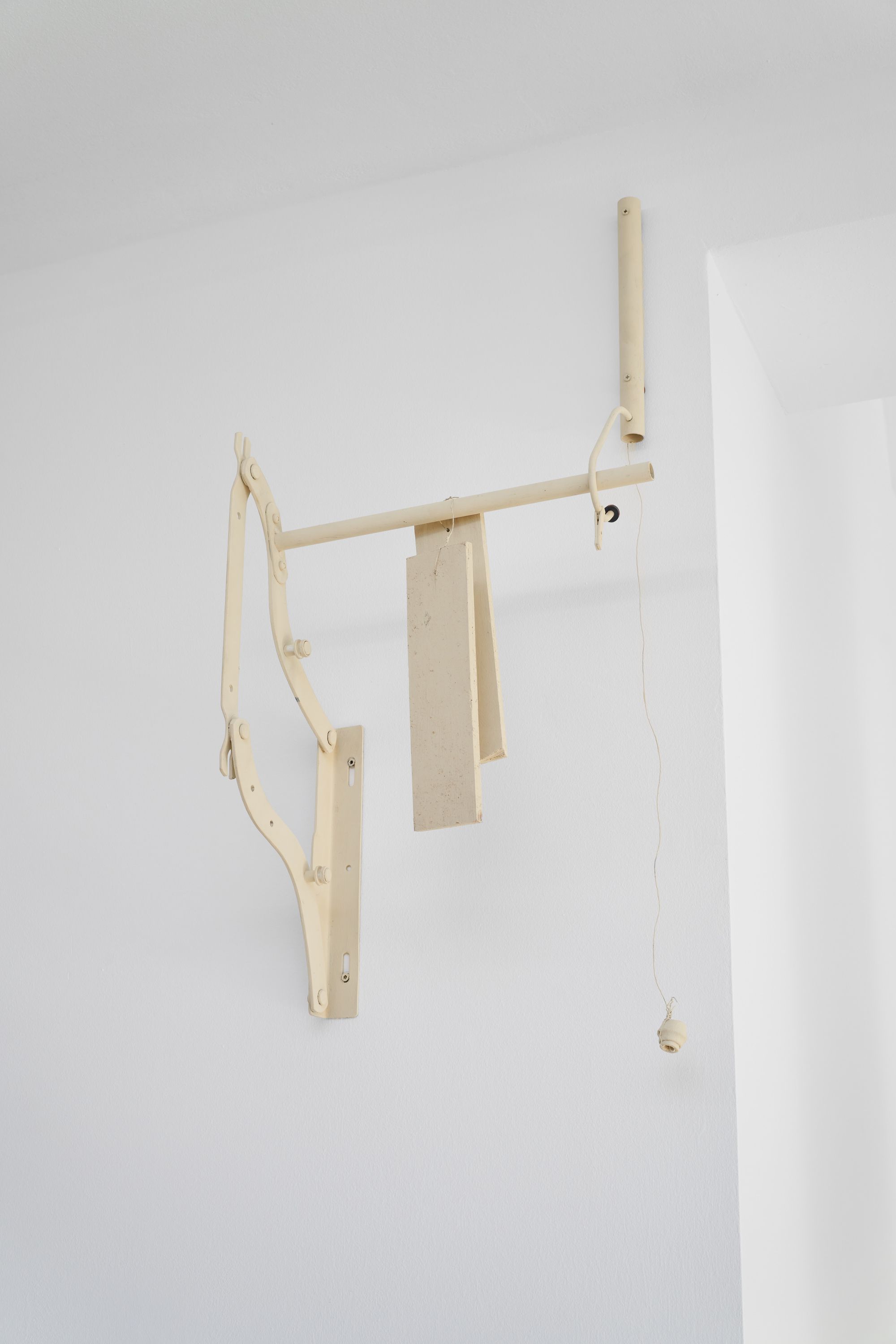 Tomaso De Luca, Slapper, 2023, Stainless steel, plastic, rubber, screws, wood, iron wire, sawdust, varnish, 79 ⁠× ⁠33 ⁠× ⁠20 ⁠⁠cm