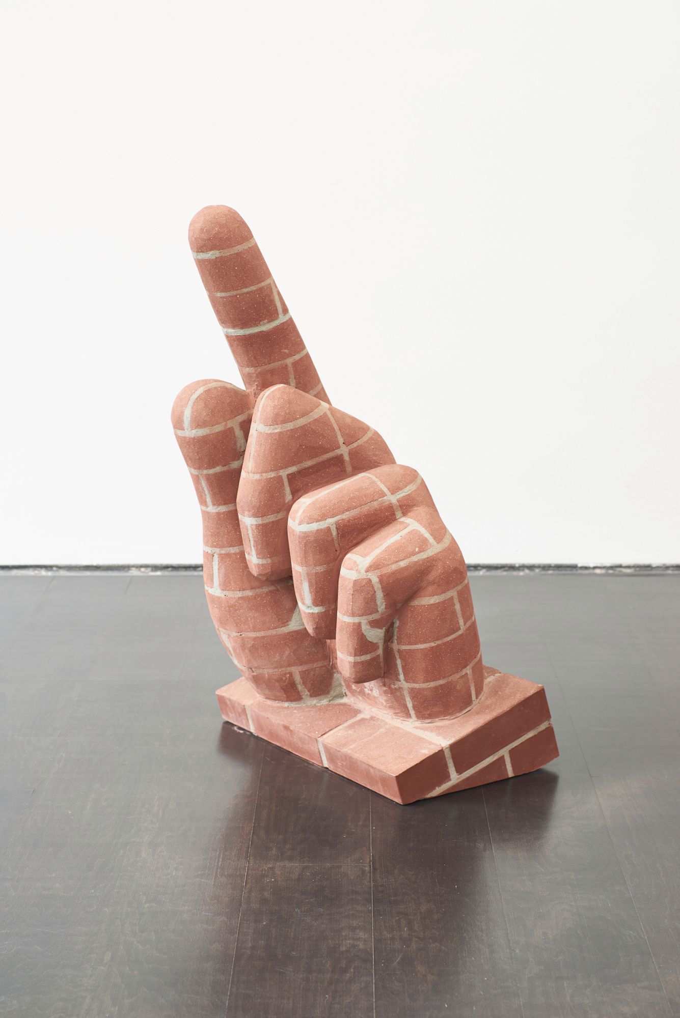 Judith Hopf, Hand 3 (Pointing Hand), 2017, Bricks, cement, 104 ⁠× ⁠61.5 ⁠× ⁠38.5 ⁠⁠cm