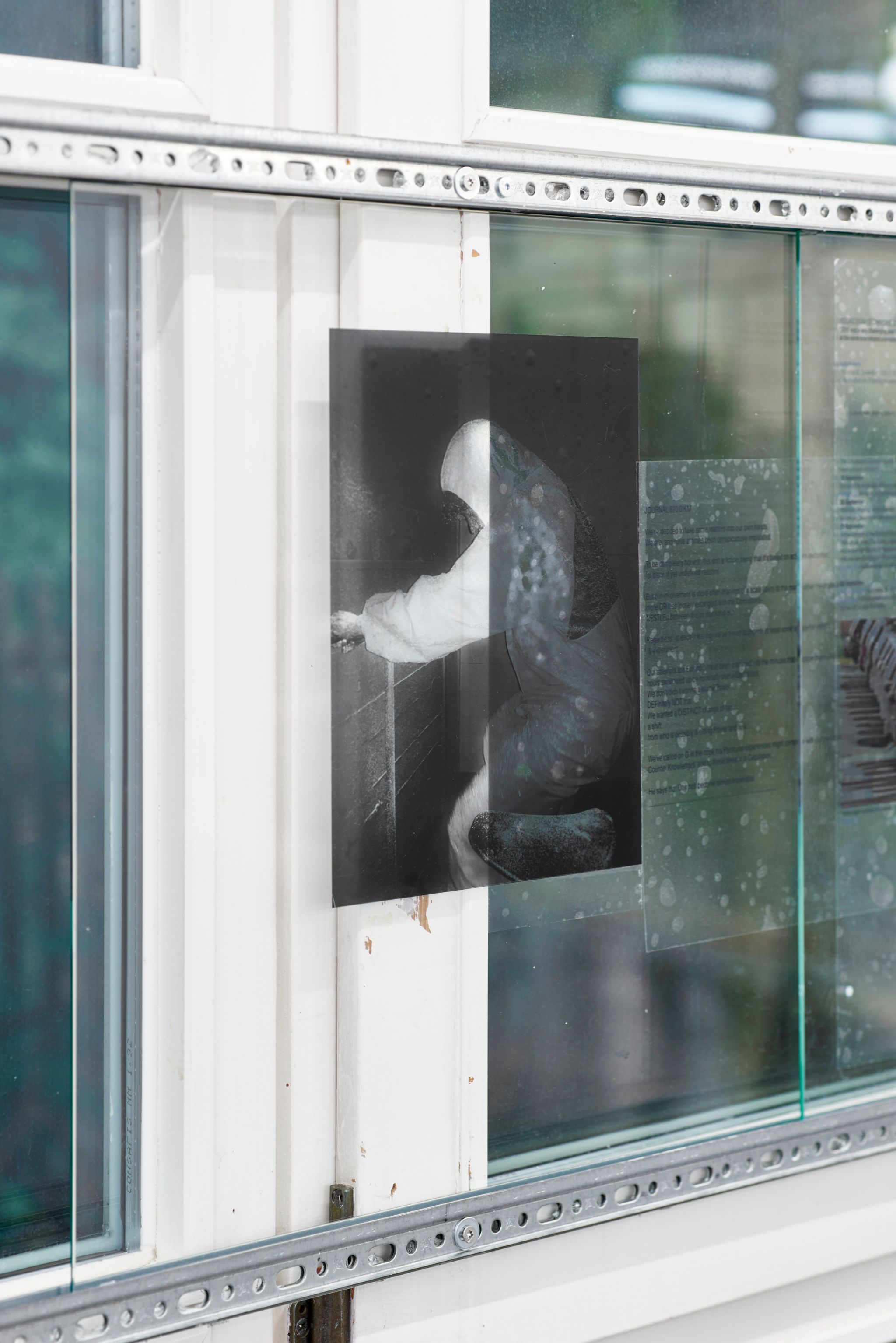 Gerry Bibby, Journalism, 2017, Metal, glass, foil, 150 ⁠× ⁠260 ⁠⁠cm
