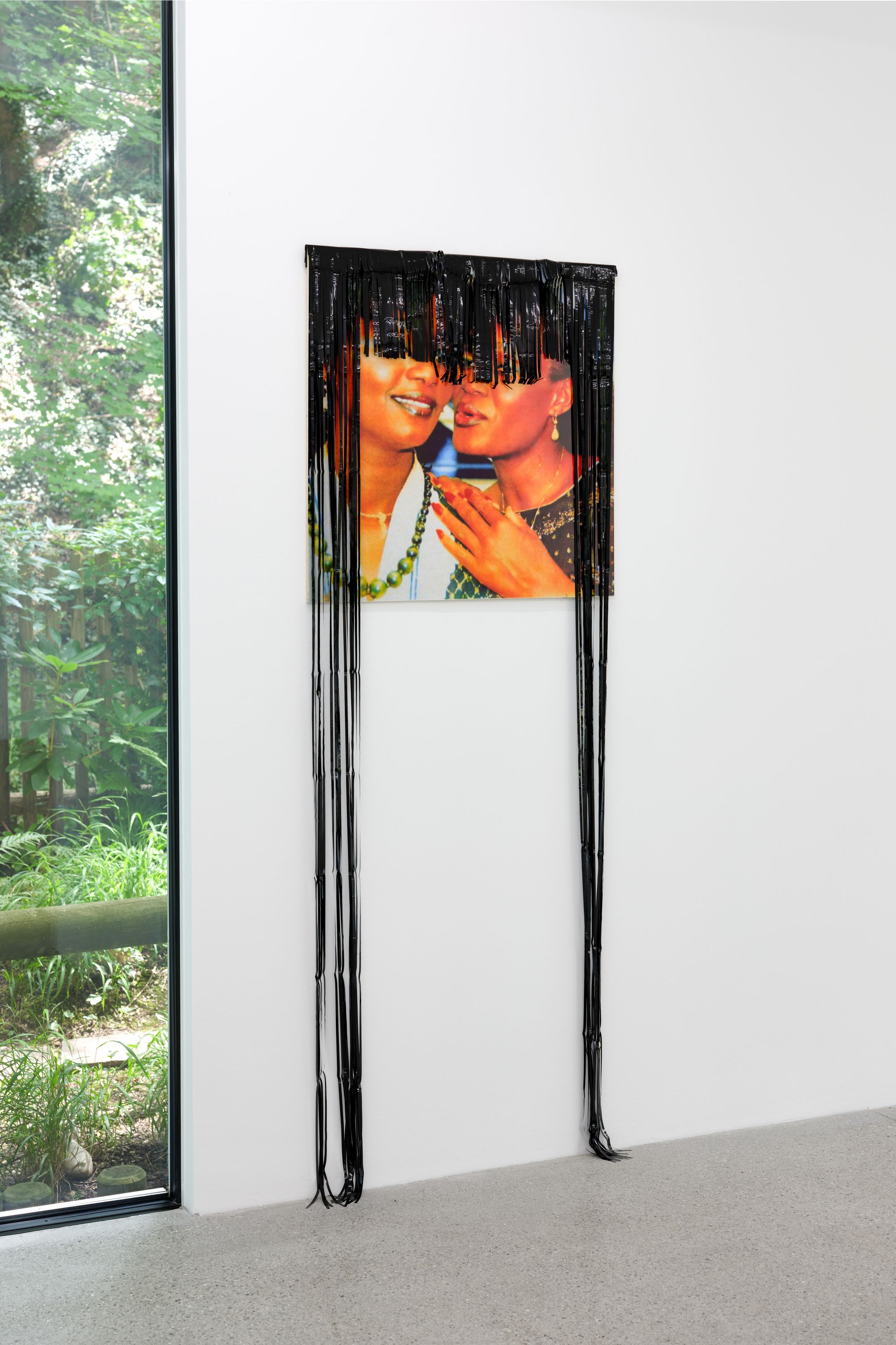 Rashiyah Elanga, Les tourterelles, 2024, Photo paper mounted on plywood, plastic, 190 ⁠× ⁠70 ⁠× ⁠10 ⁠⁠cm